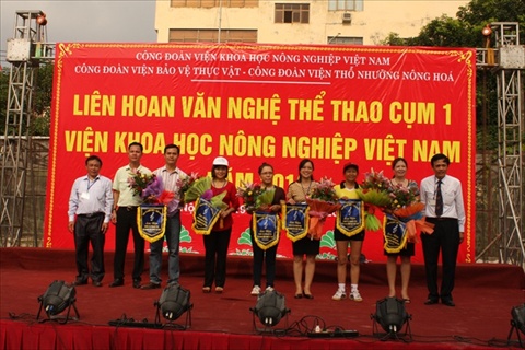 Liên hoan văn nghệ, thể thao 2013 tại Viện Khoc học Nông nghiệp Việt Nam